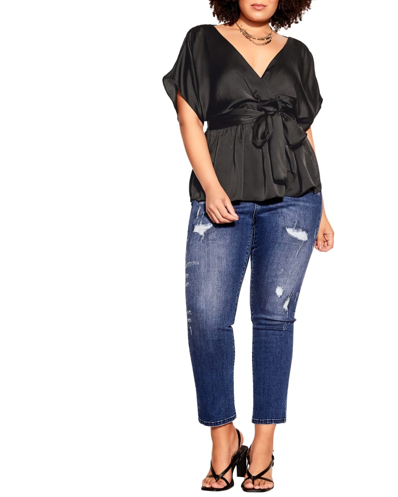 Front of a model wearing a size XS Tangled Top in Black by City Chic. | dia_product_style_image_id:228567